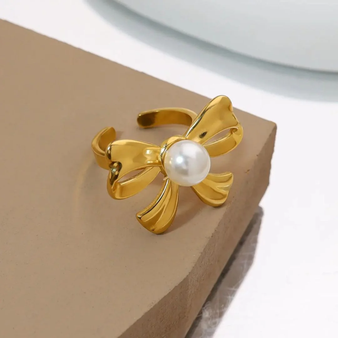 A Pearl Of Bow Ring - Image 2