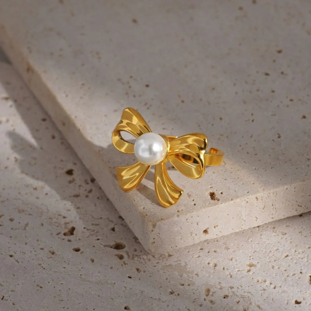 A Pearl Of Bow Ring - Image 3