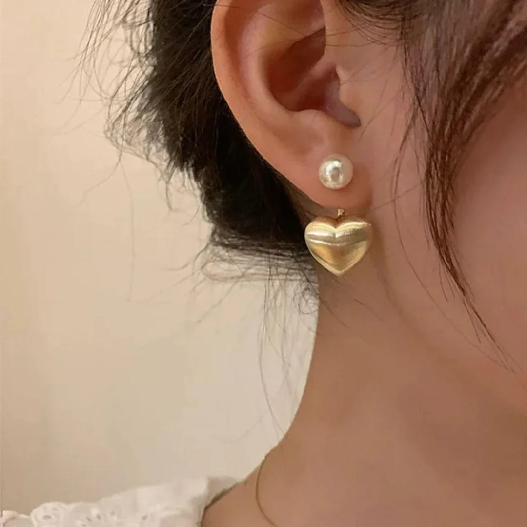 A pearl of golden heart earrings - Image 6