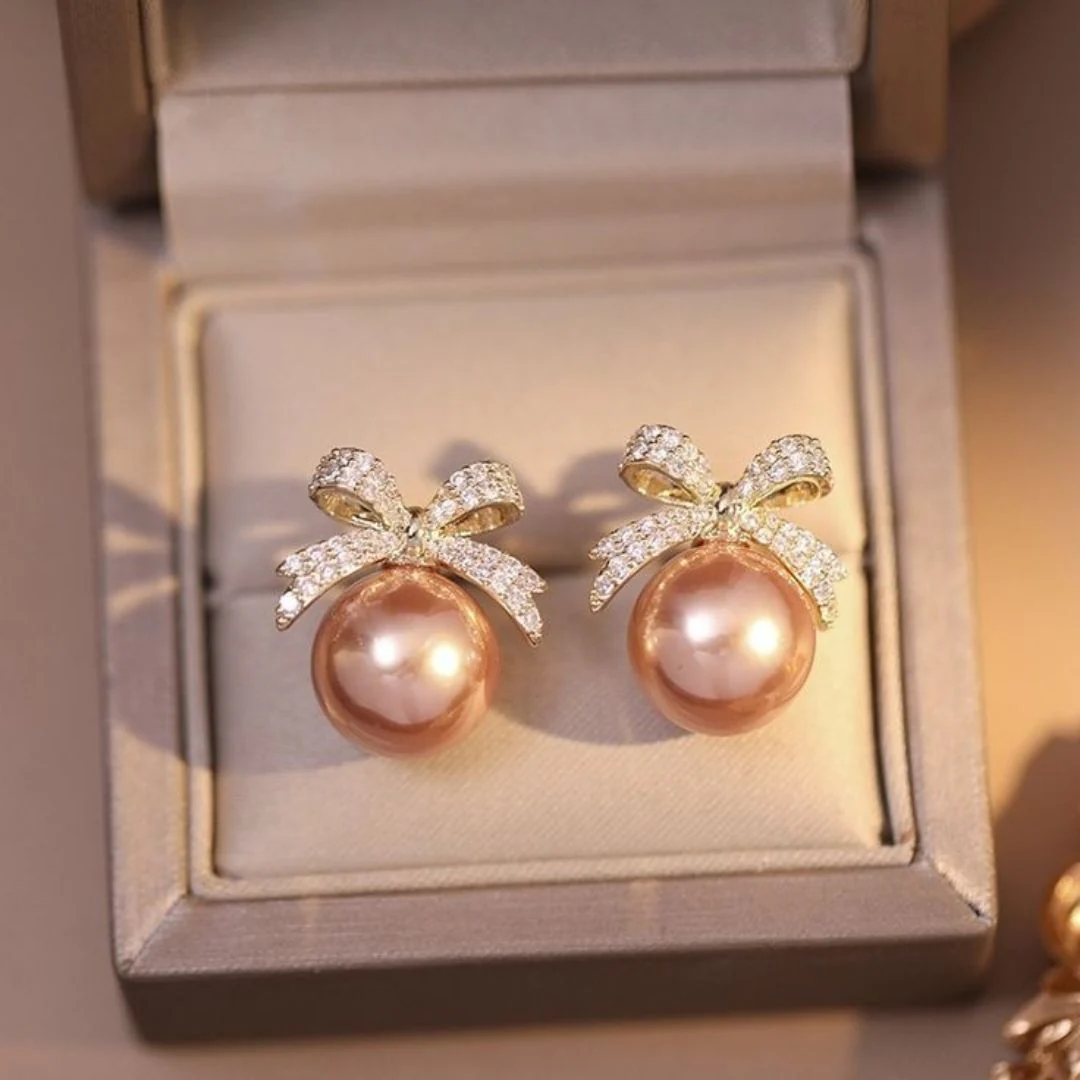Knot Bow Pearl Earring - Image 2