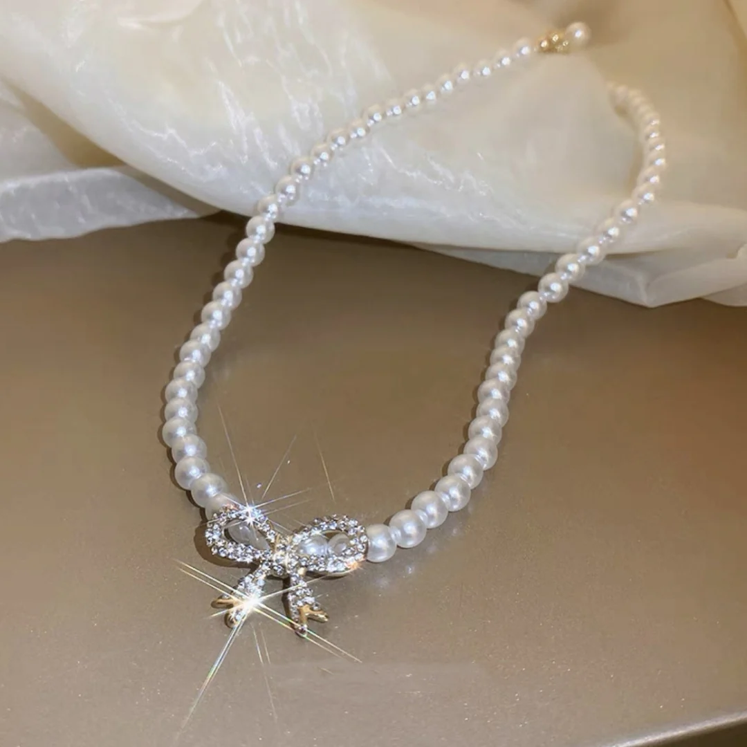 Bella Bow Pearl Necklace - Image 4