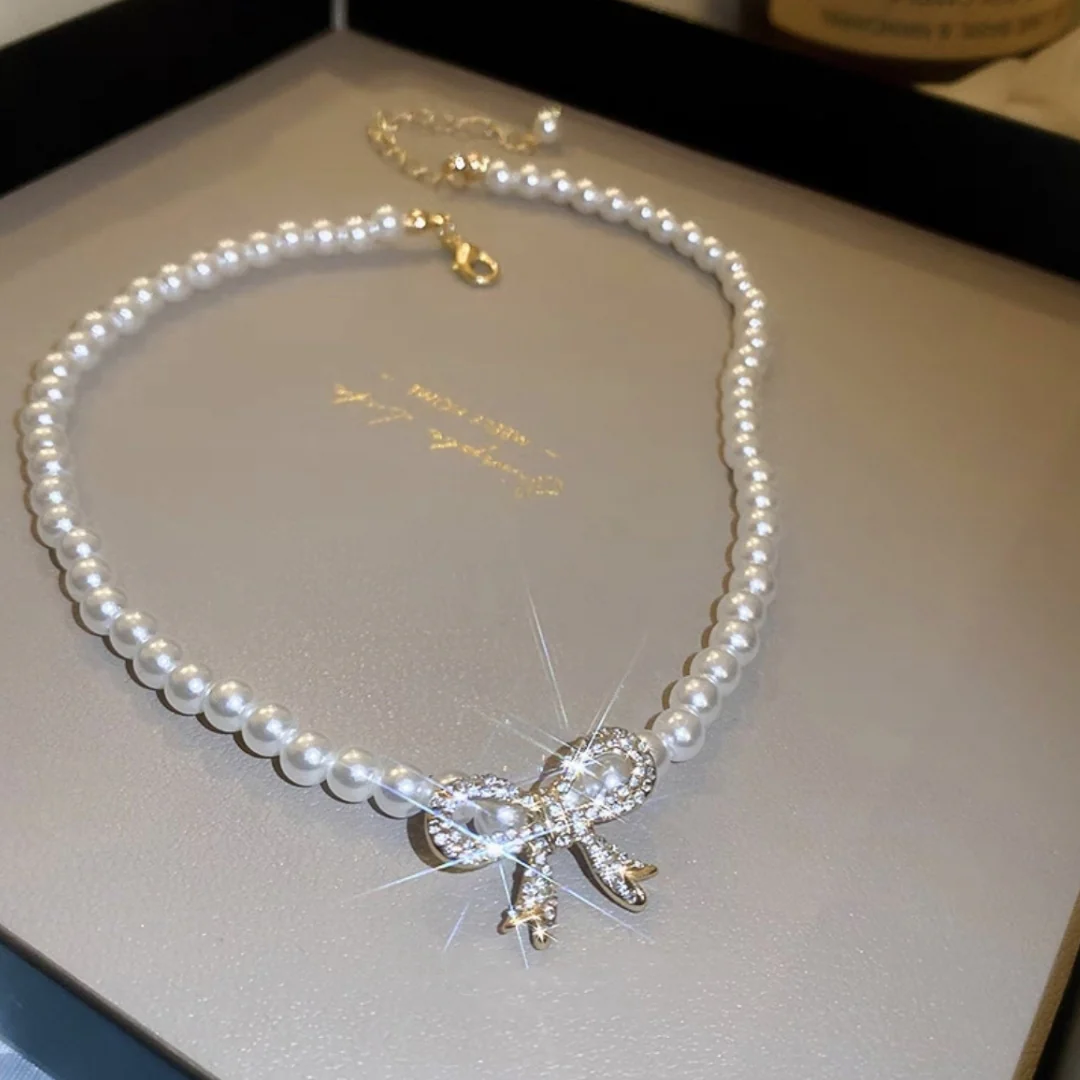 Bella Bow Pearl Necklace - Image 7