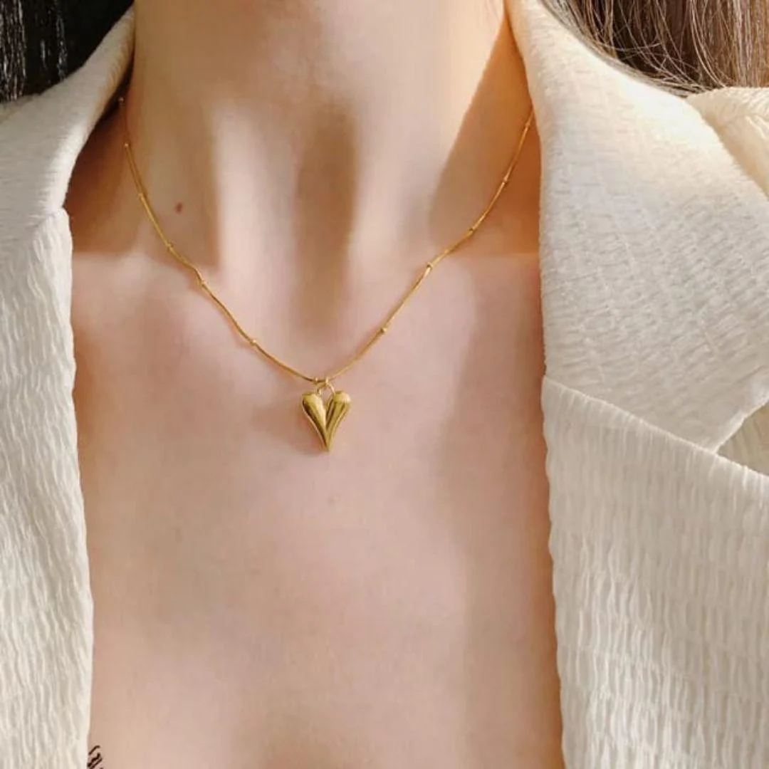 Minimalist Heart Necklace - Image 3