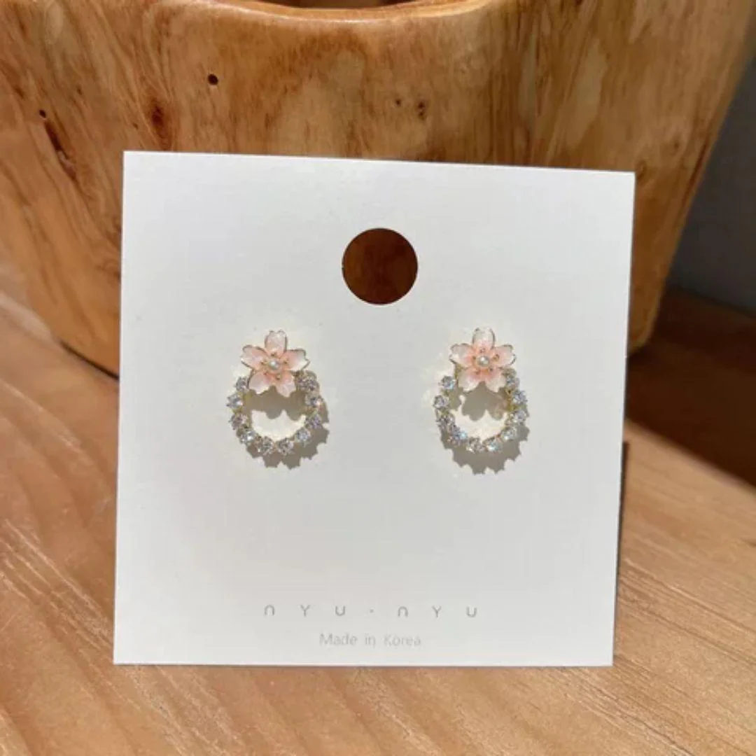 Daisy Twinkle Earring - Image 4