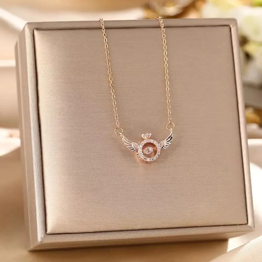 Fly high Neckpiece