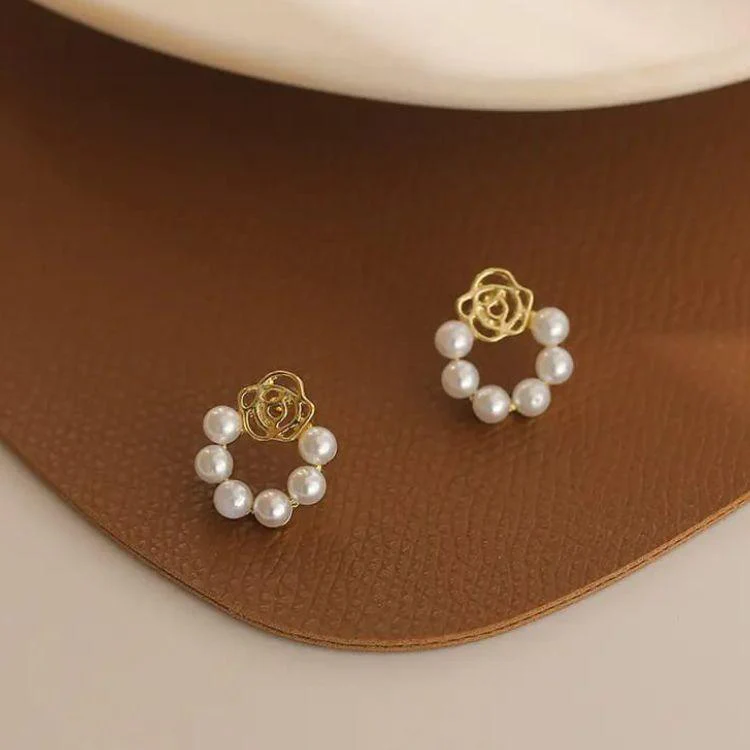 Fairy Glow Pearl Earring - Image 3