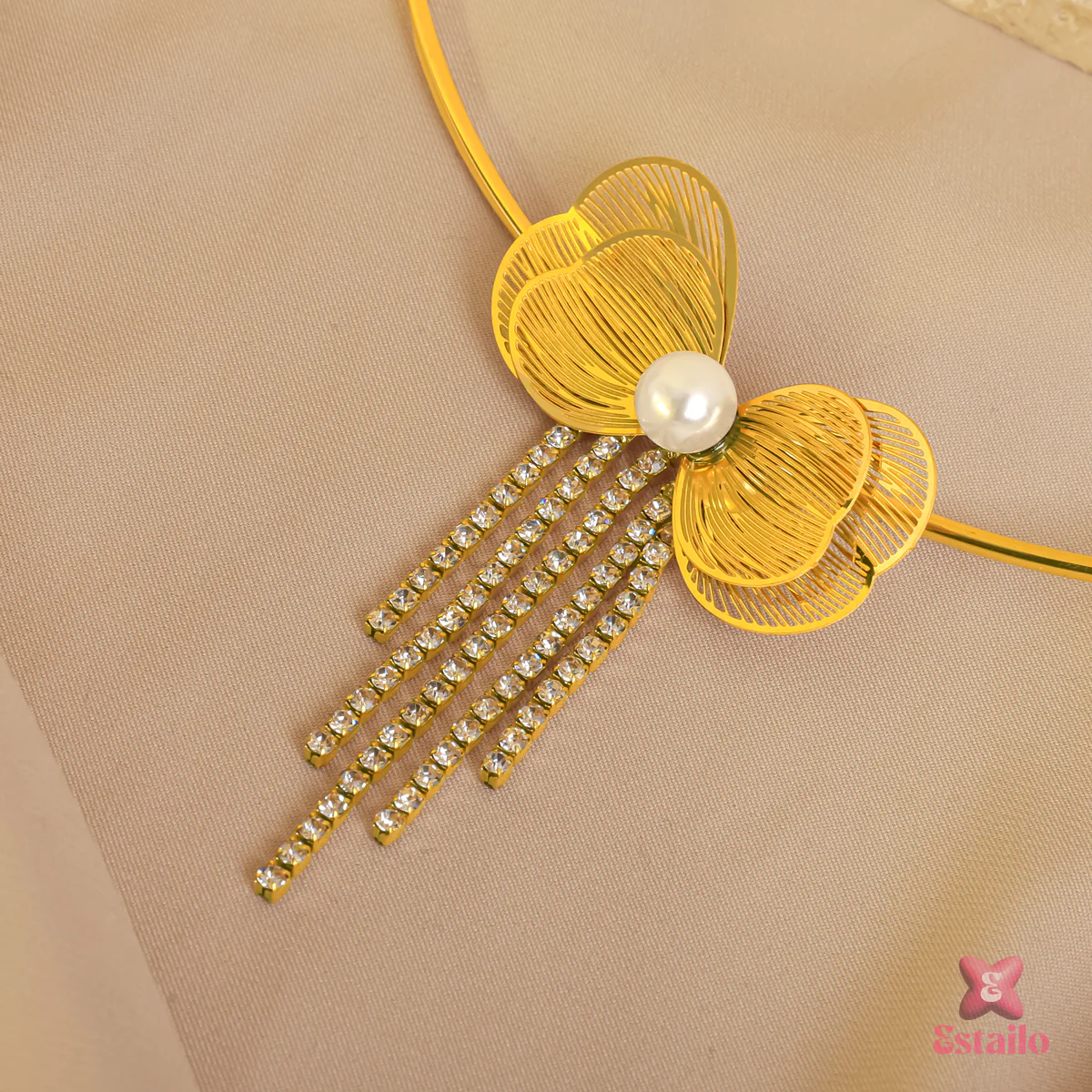 Dazzling Droplet Bow Necklace - Image 2