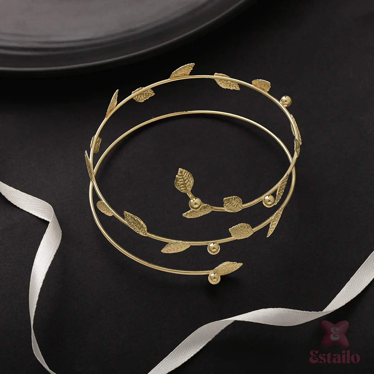 Elegant leaf Arm Cuff - Image 2