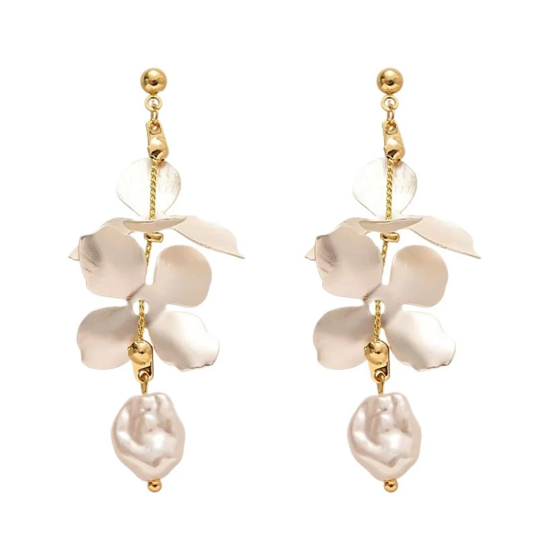 Elegant White Flower Earrings - Image 5