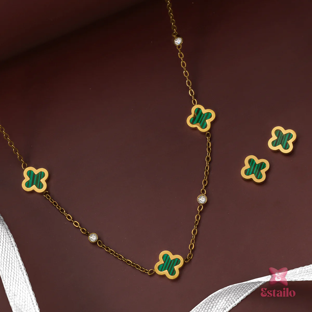 Emerald Bloom Clover Necklace Set