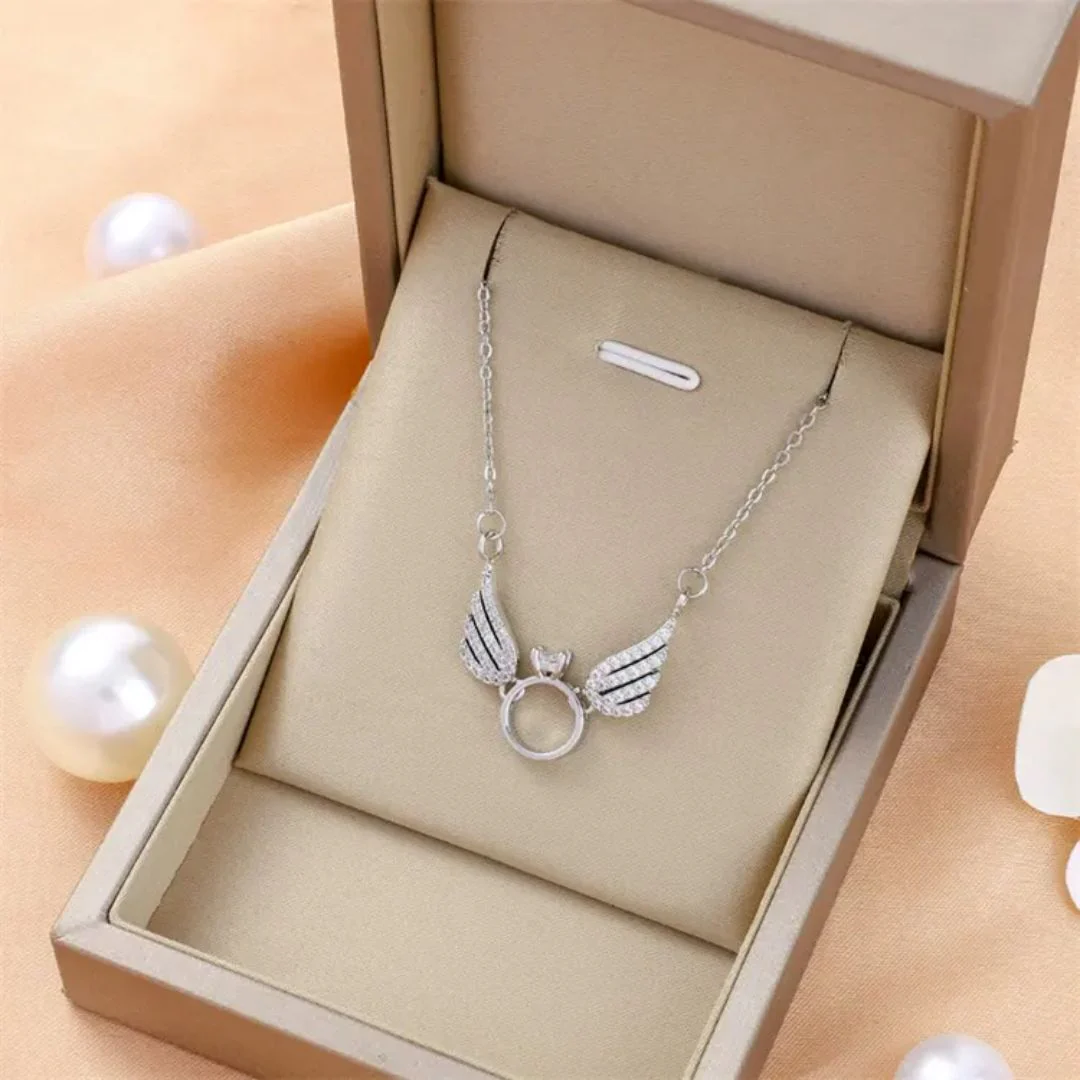 Fly High Heart Neckpiece - Image 3