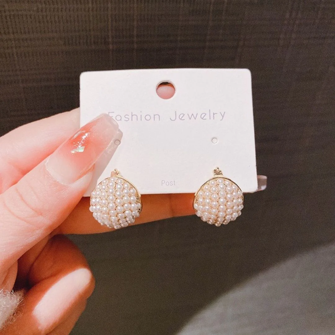 Gilded Scallop Studs Earrings