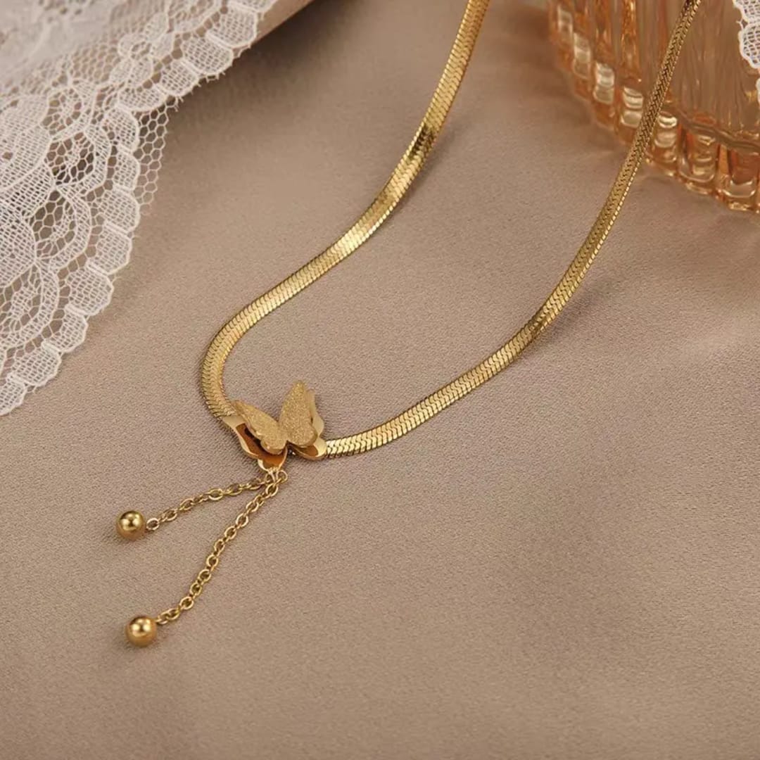 Gilded Wings & Tassels Necklace - Image 3