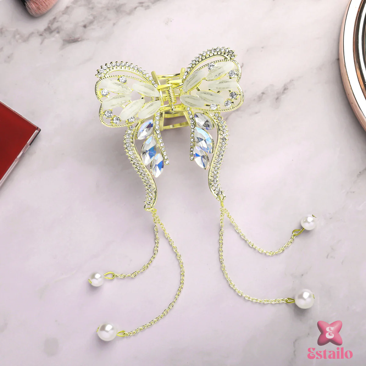 Golden Flutter Charm Claw - Image 5