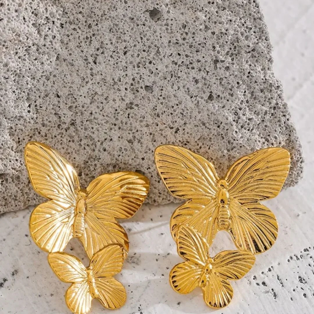 Golden Flutter Earring - Image 3