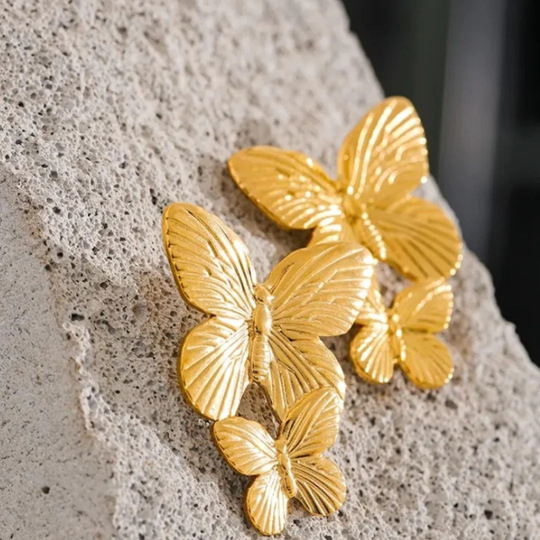 Golden Flutter Earring - Image 4