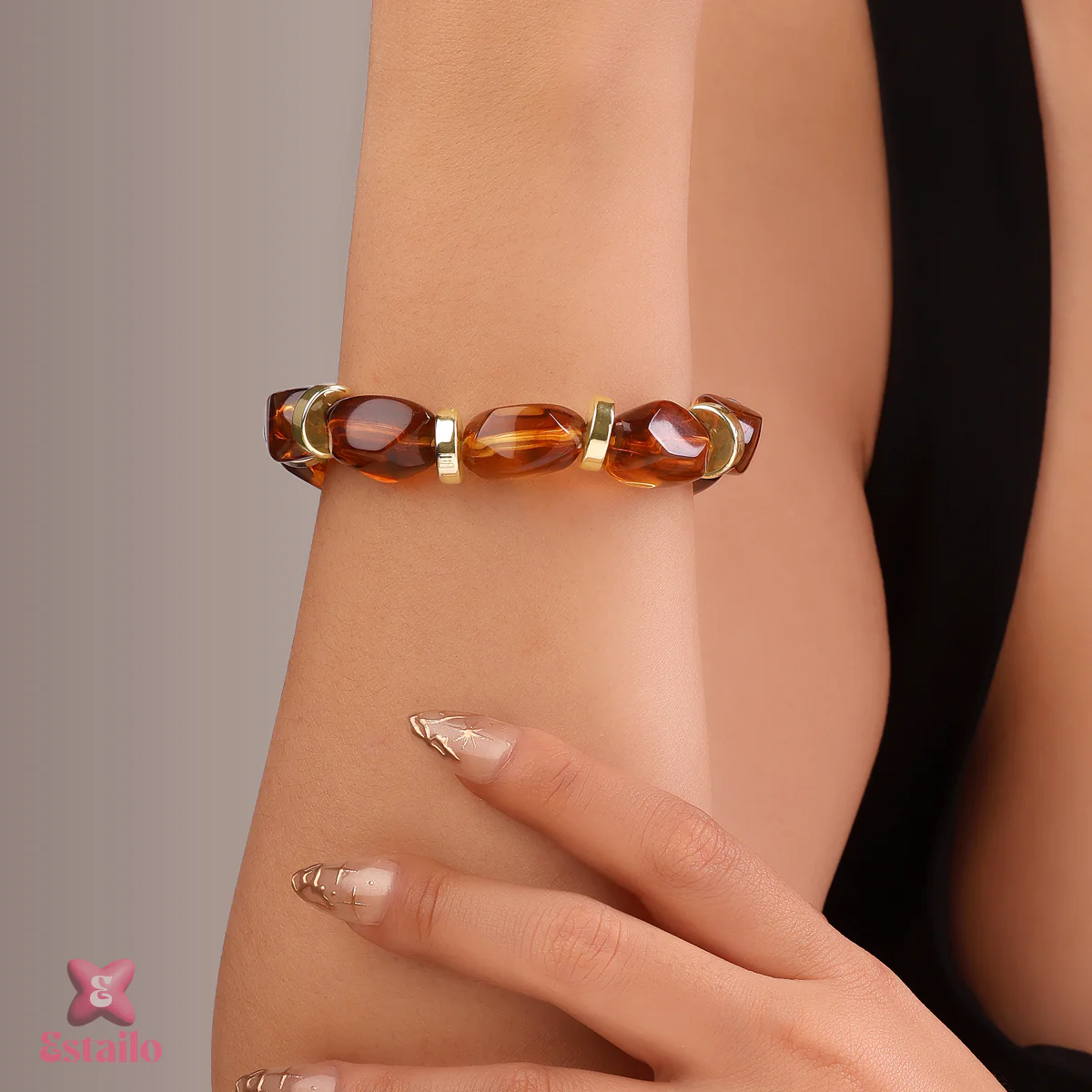 Golden Resin Luxe Bracelet - Image 2
