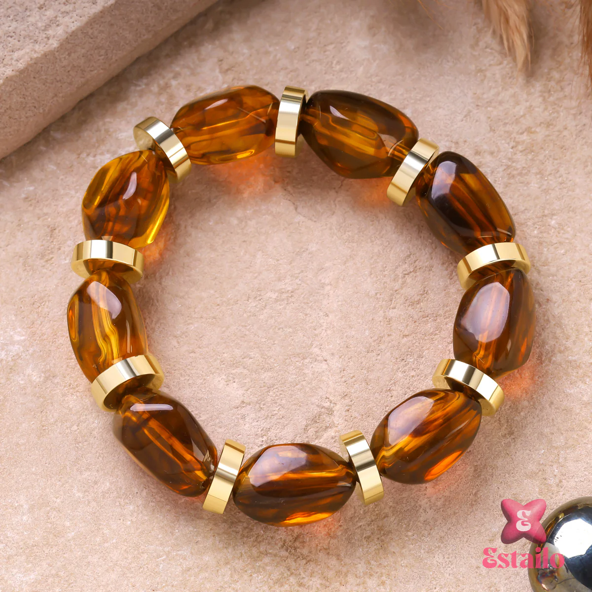 Golden Resin Luxe Bracelet - Image 3