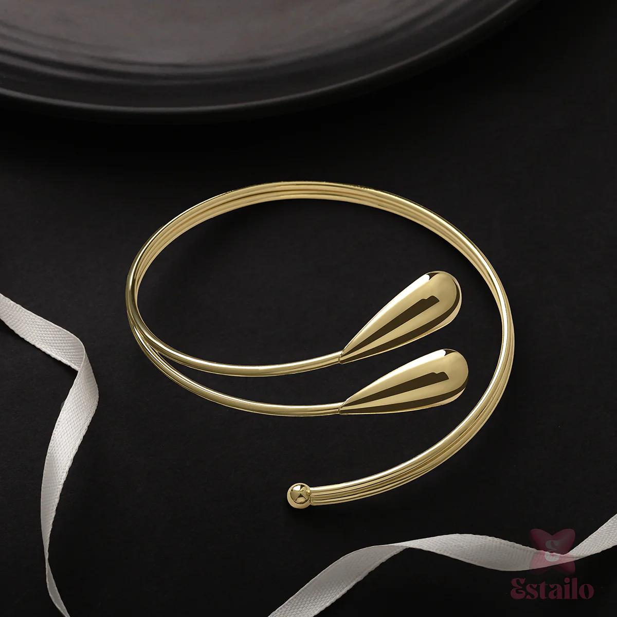 Golden Teardrop Upper Arm Cuff - Image 3