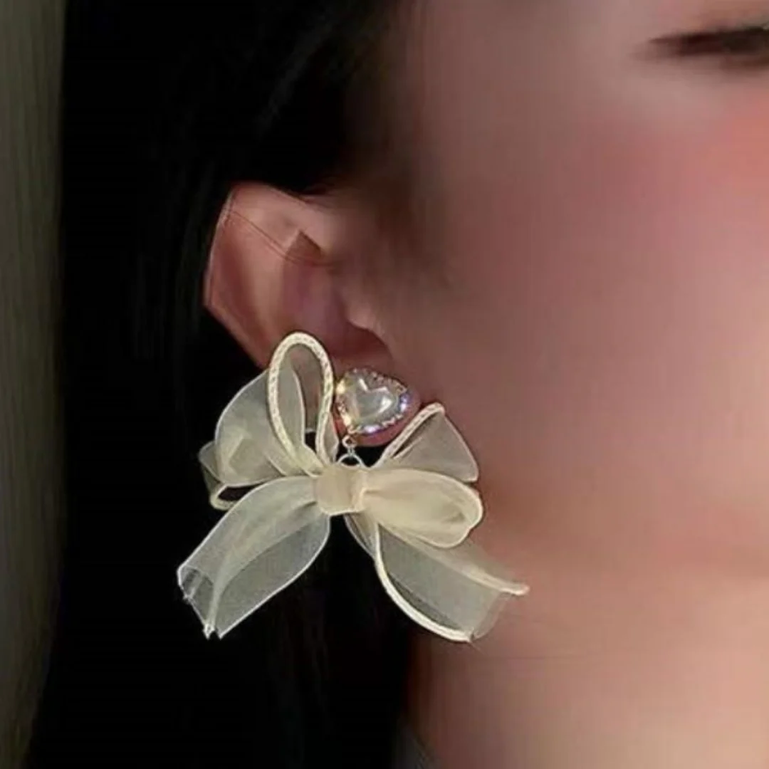 Lover's Knot Pearl Drops Earrings - Image 3