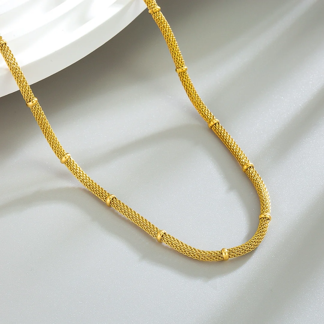 Minimal Muse Gold Chain Necklace - Image 3