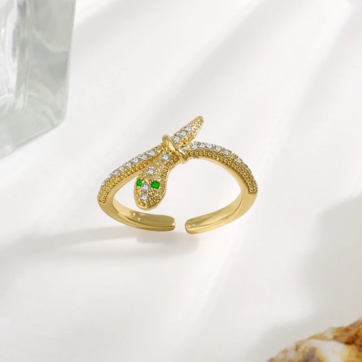 Ouro Luxe Serpent Ring - Image 2