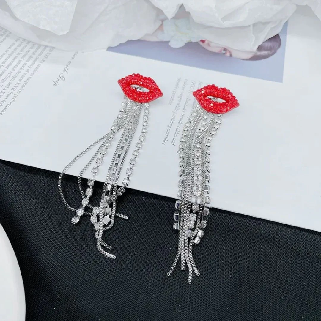 Pout & Strings Earrings - Image 4