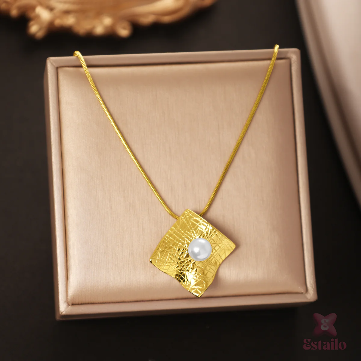Radiant Square Pearl Necklace - Image 2