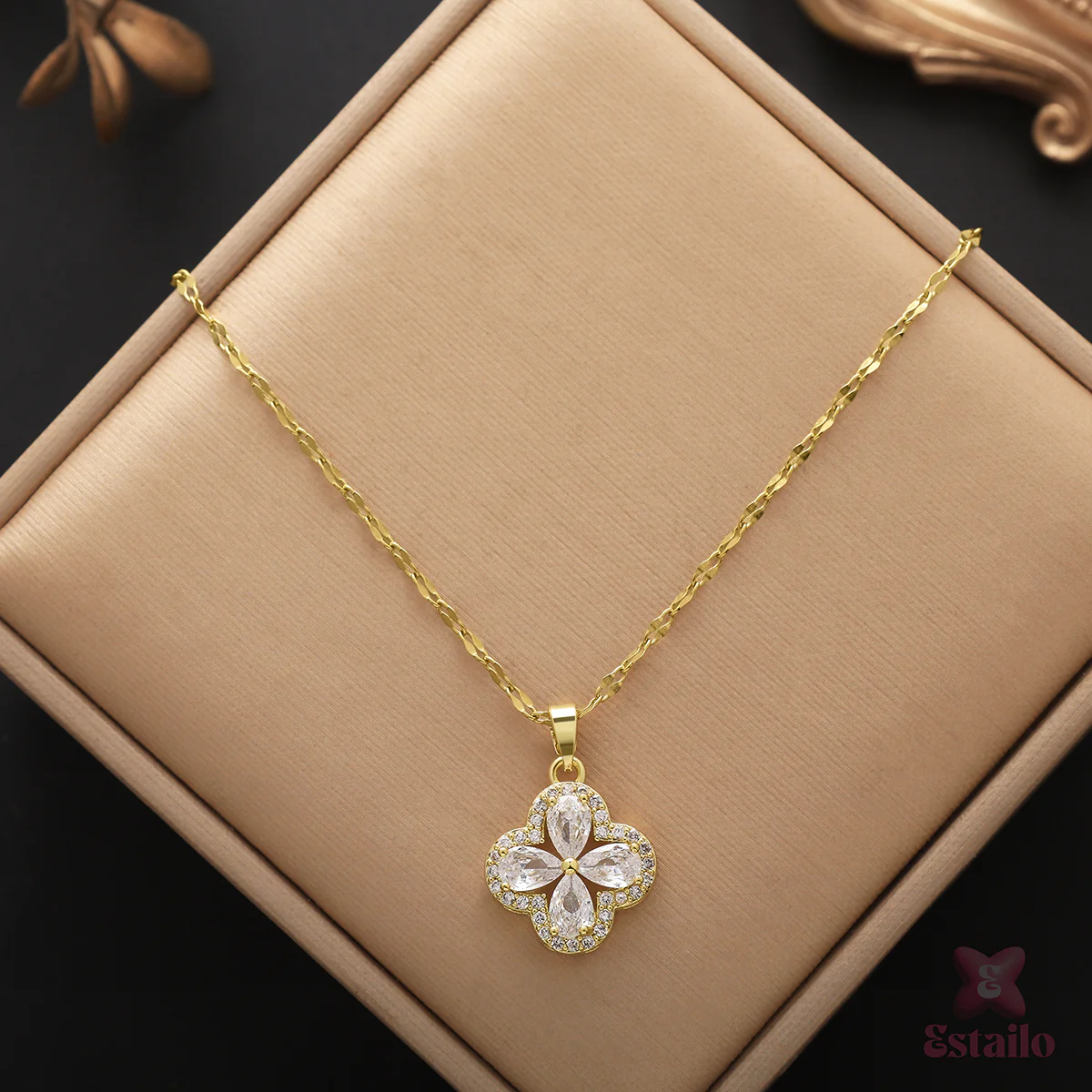 Regal Gleam Daisy Necklace