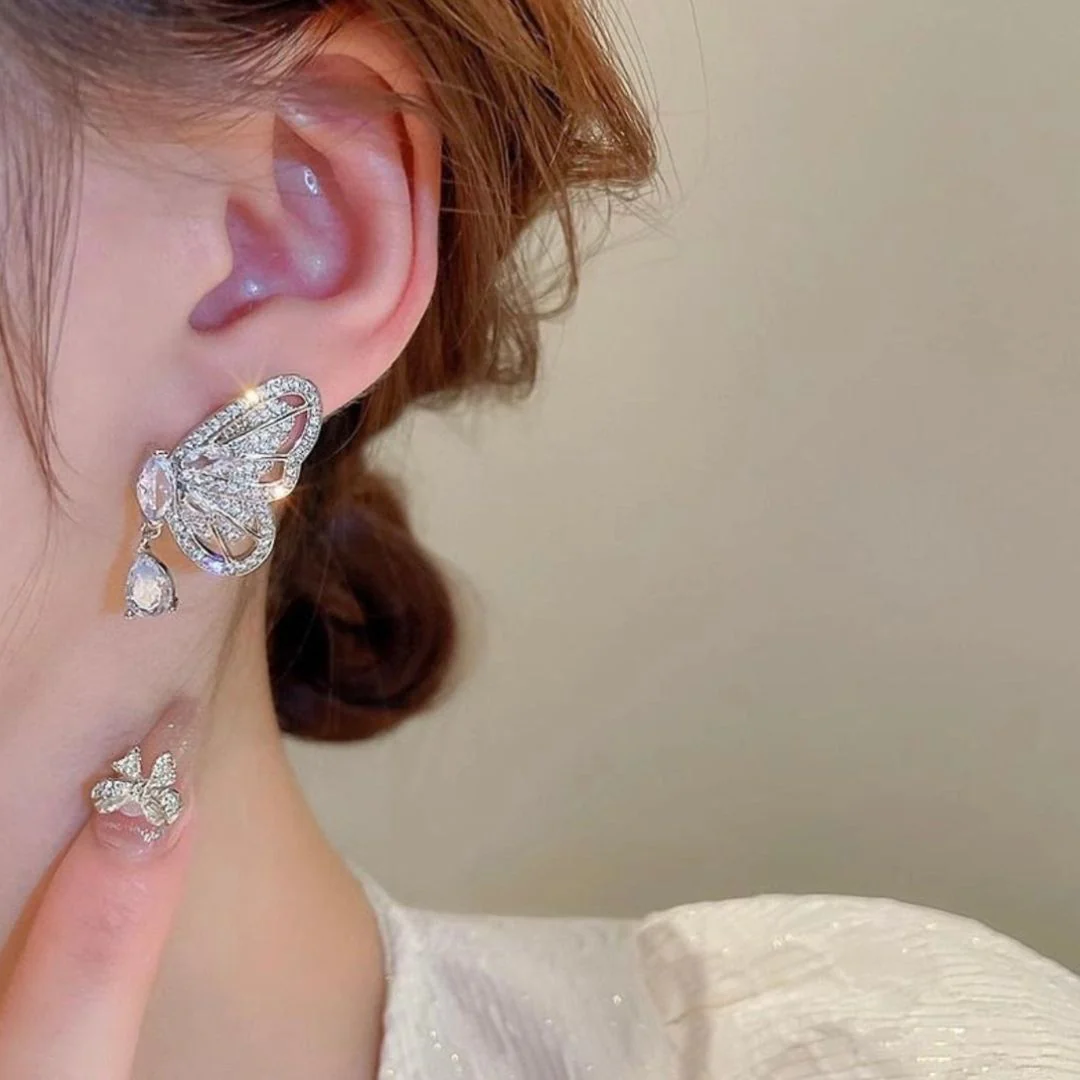 Glow Heart Butterfly Earring - Image 3