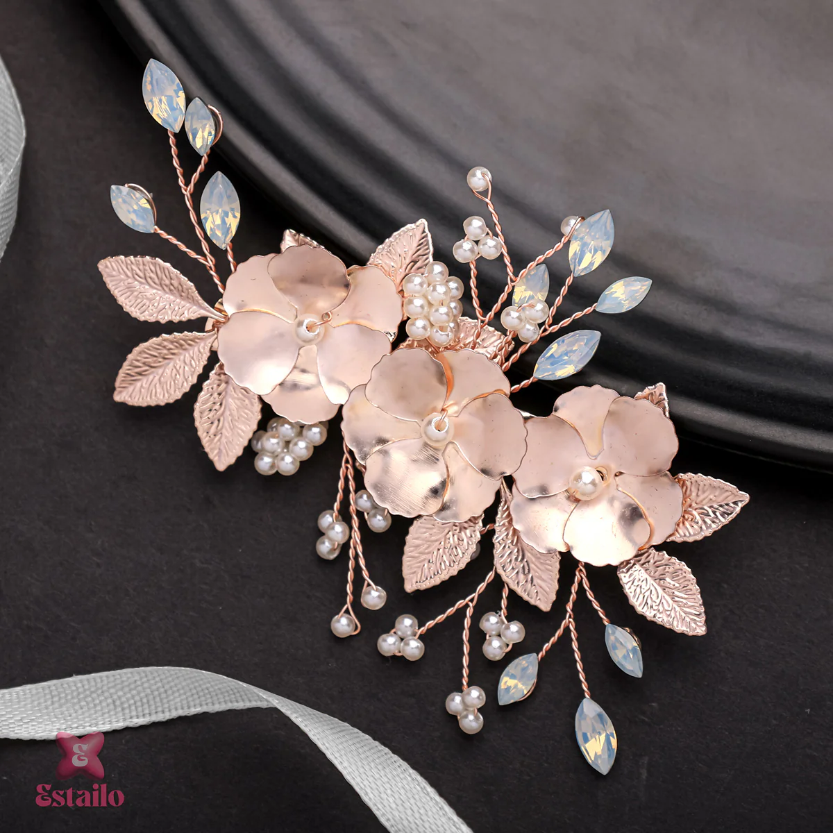 Rosé Pearl Bloom Hair Clip - Image 2
