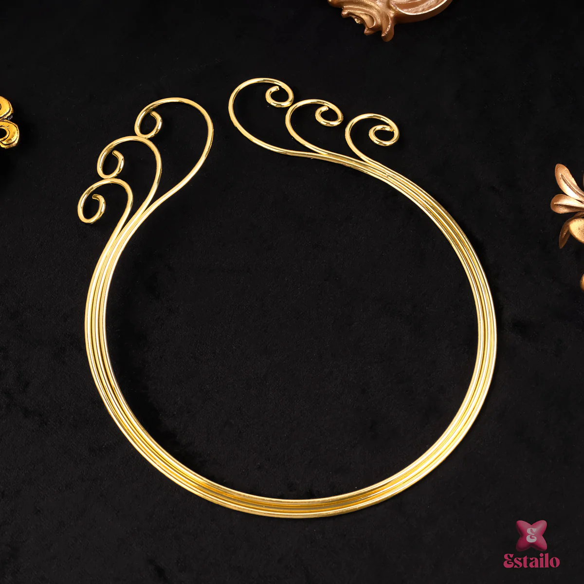 Silpi's Classic Hasli Necklace - Image 3