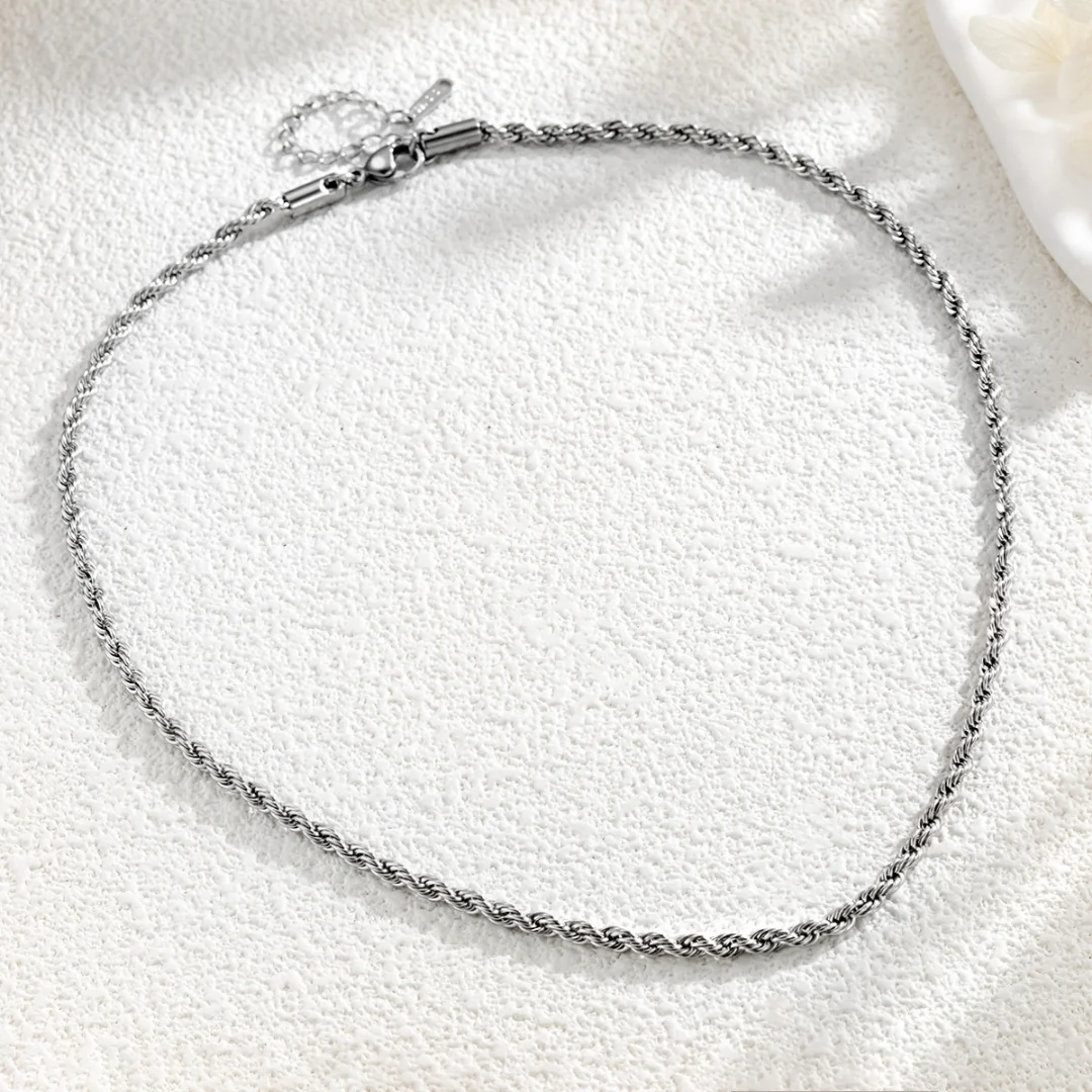 Silver Serpentine Chain Necklace - Image 2
