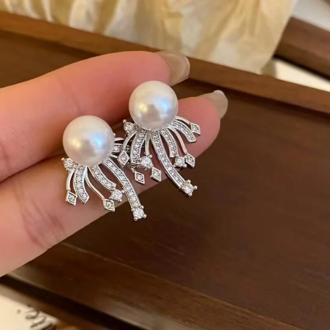 Starlight Pearl Earrings - Image 7